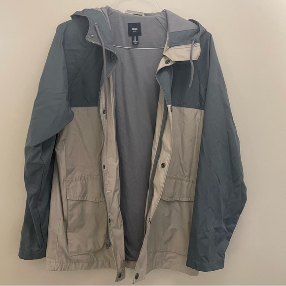 GAP Men’s Colorblock Hooded Jacket Medium Gray Blue Lightweight Windbreaker - Picture 3 of 10